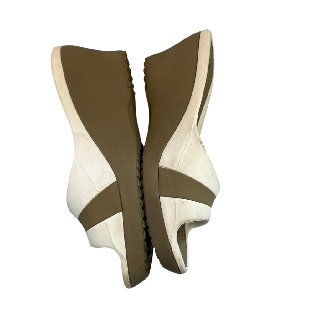CROCS  Sassari Slide Wedge White and Brown Sandals Womens Size 8 - Picture 7 of 11